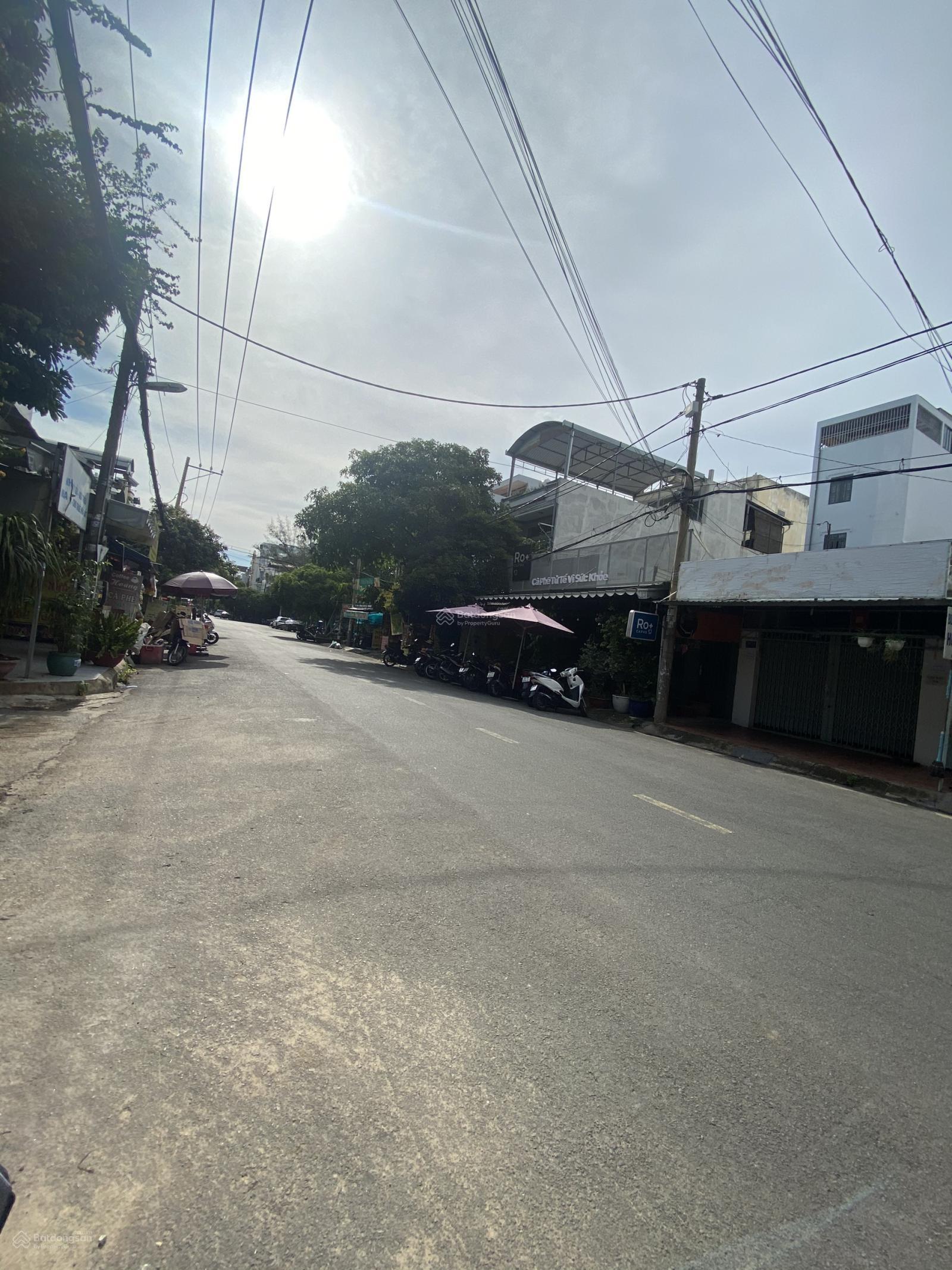 Bán nhà ngay Sân Tenis Hoàng Long đường 16m thông dt 5x18 3 lầu giá 17.5 tỷ