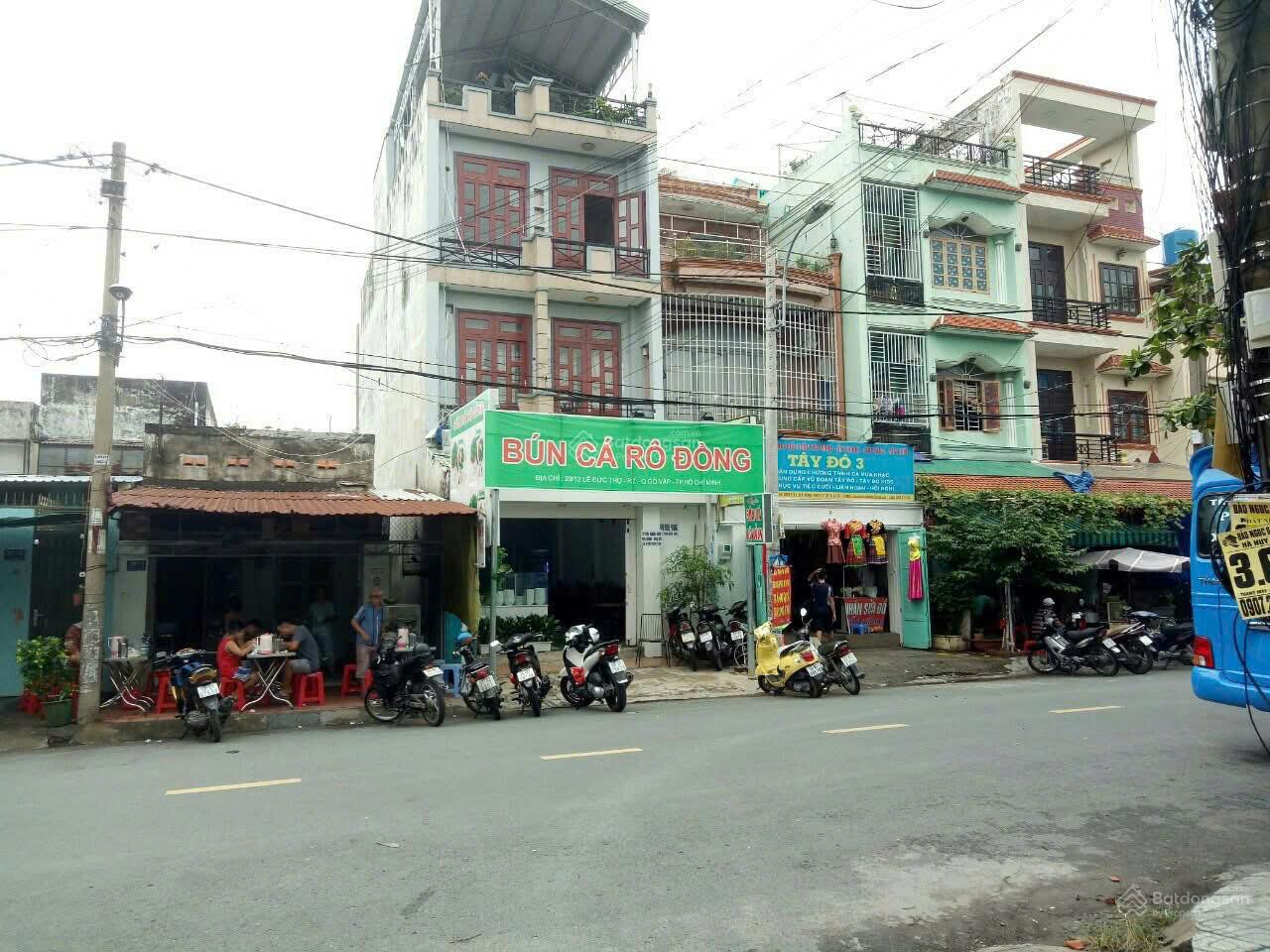 Bán nhà ngay Sân Tenis Hoàng Long đường 16m thông dt 5x18 3 lầu giá 17.5 tỷ