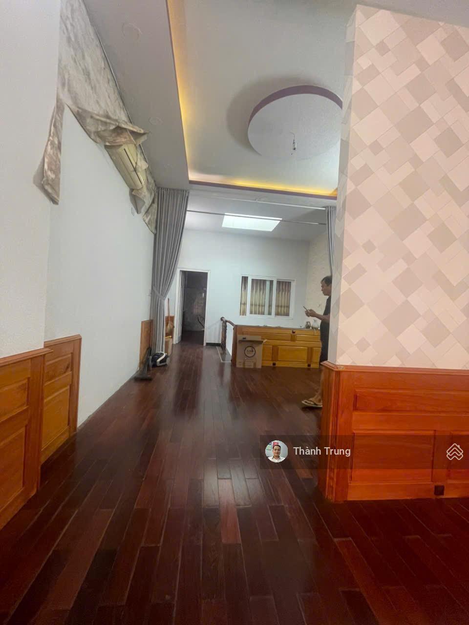 Bán căn nhà 1 trệt 2 lầu HXH Nguyễn Duy Trinh, Quận 2. 139m2 sàn, ô tô đỗ trước cửa giá còn TL