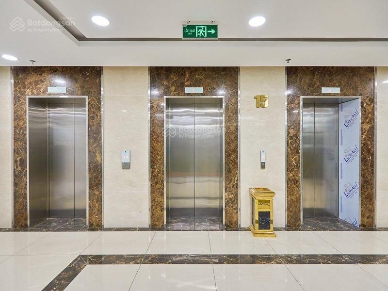 Bán tòa nhà mặt phố Dịch Vọng Hậu Cầu Giấy 165m2 9T mặt tiền 20m 165 tỷ Hầm VănPhòg ThagMáy 20tr/th