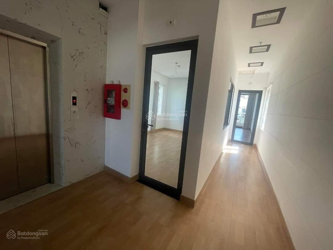 Cho thuê tòa nhà 6 tầng + hầm đường 2/9 sát cầu rồng, có thang máy, hệ thống phòng cháy đầy đủ Cho thuê tòa nhà 6 tầng + hầm đường 2/9 sát cầu rồng, có thang máy, hệ thống phòng cháy đầy đủ