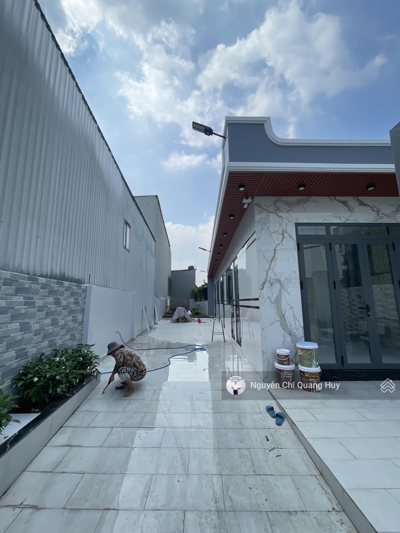 Nhà Phố Sân Vườn xanh mát - đường xe hơi Huỳnh Tấn Phát - Khu dân cư an ninh - 8m x 14m Giá 6,9 tỷ