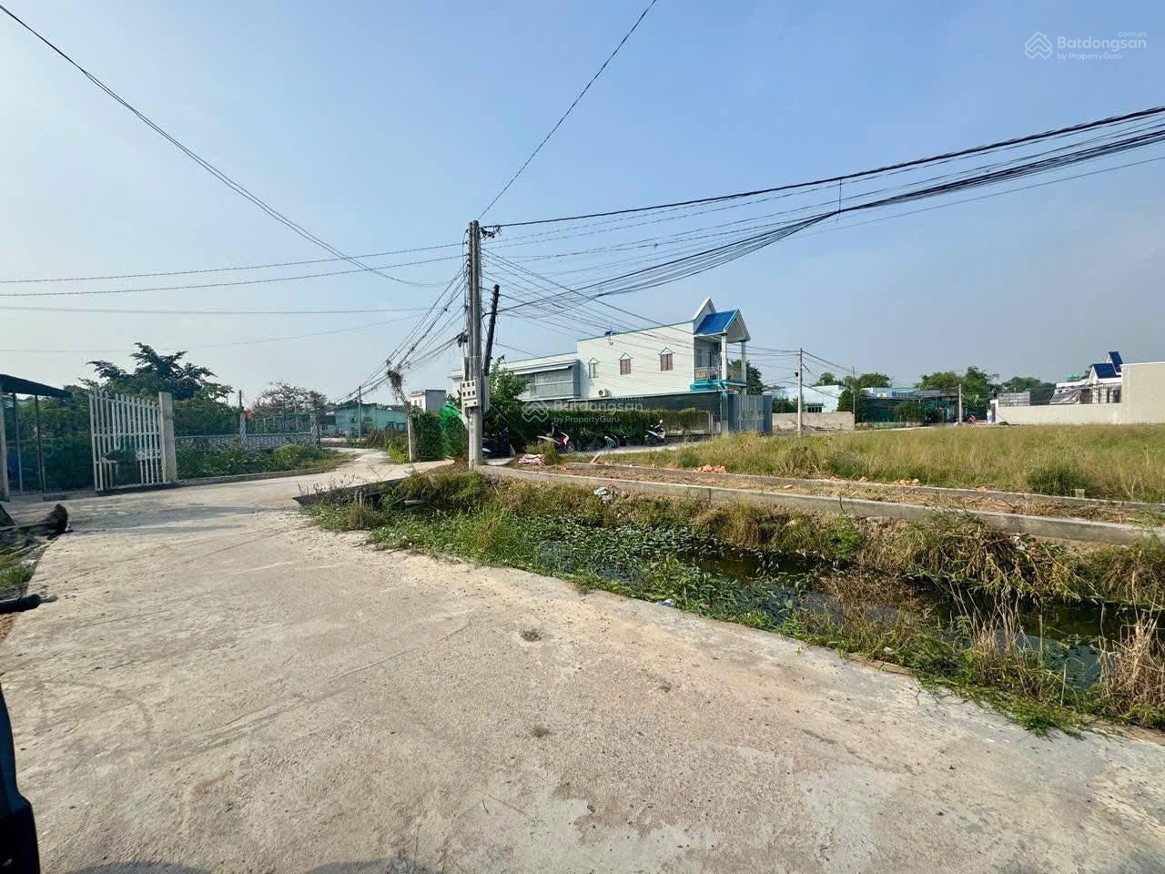 Bán đất đường xe hơi 112.5m2 tại Mỹ Lộc, Cần Giuộc, Long An, 870 triệu SHR khu dân cư đông