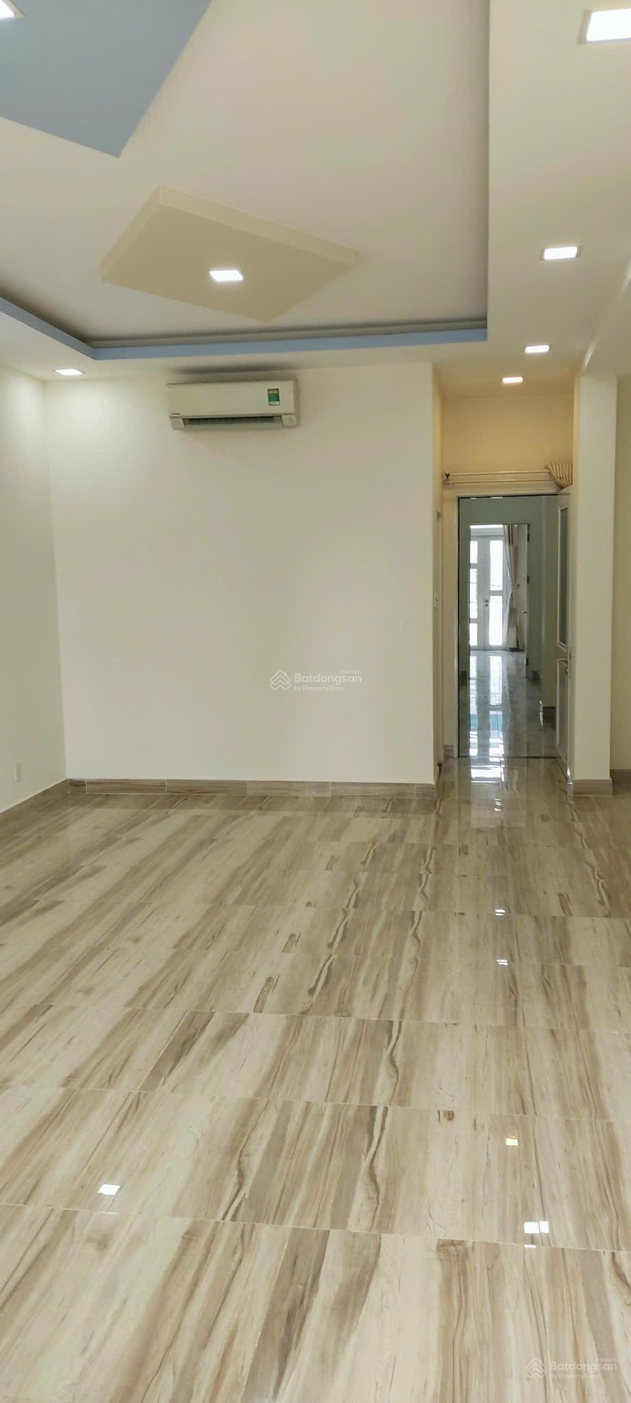 Bán căn Nhà mặt tiền Trệt 6 Lầu + Thang Máy (5mx20m) có hẻm sau , 10PN 12Wc (Hđ Thuê 65tr/tháng) Bán căn Nhà mặt tiền Trệt 6 Lầu + Thang Máy (5mx20m) có hẻm sau , 10PN 12Wc (Hđ Thuê 65tr/tháng)