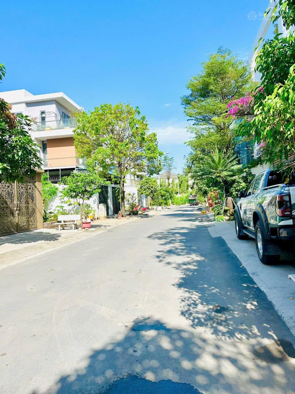 Hot hot! Đất đẹp và giá tốt nhất khu Đông Thủ Thiêm, không kiếm ra lô thứ 2 khu này!