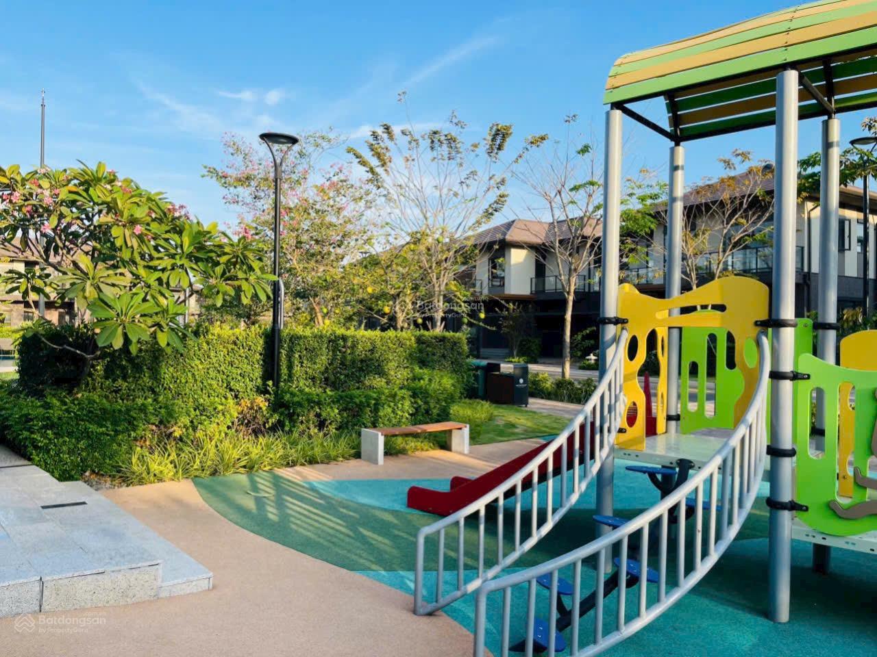 Biệt thự đBiệt thự đơn lập 225m2 bán 10 tỷ thanh toán 30%, hỗ trợ vay 70%, ls tốt. LH 0938 919 ***