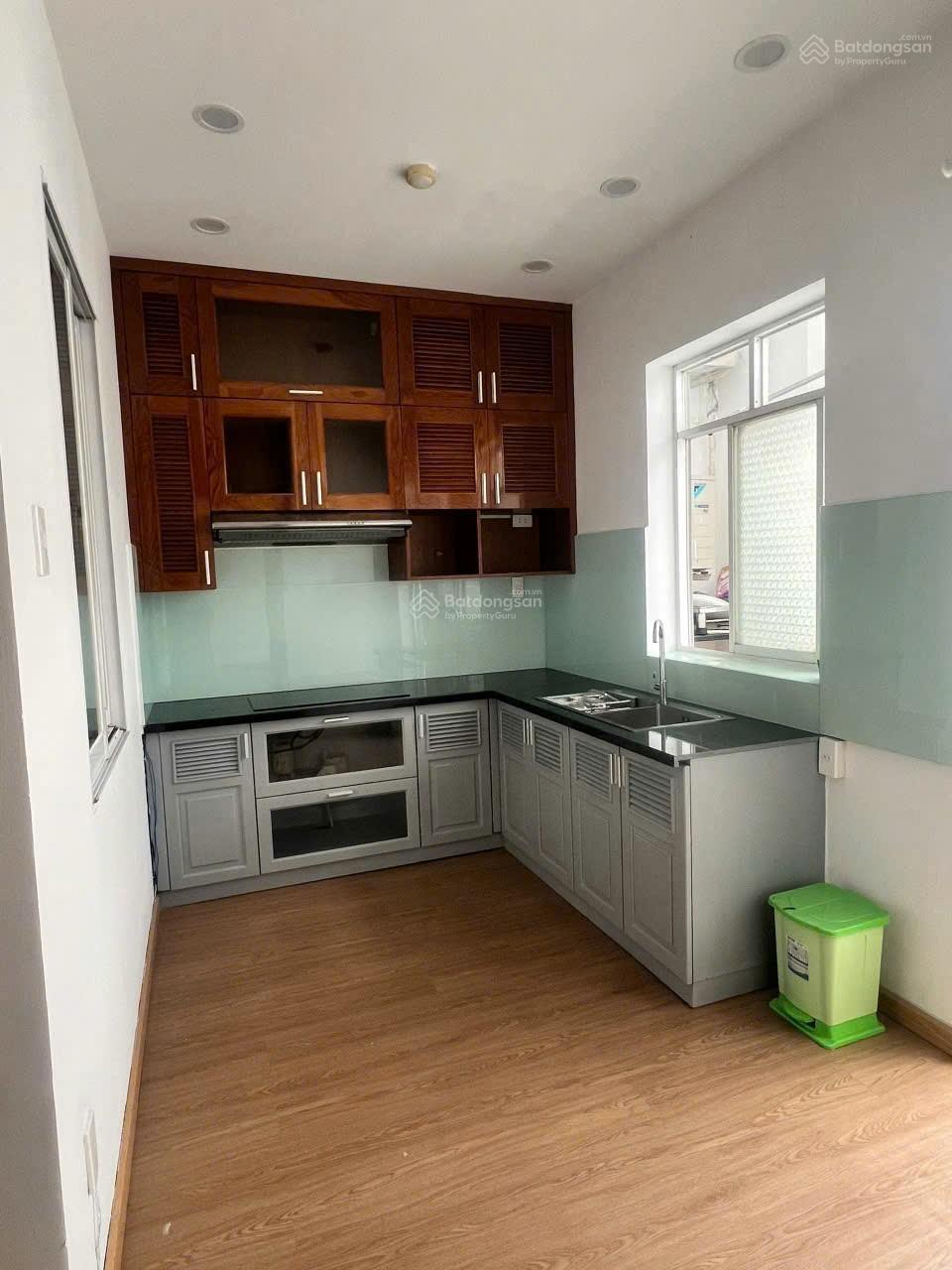 Cần bán CH Oficetel Sài Gòn Mia, khu Trung Sơn, DT 42m2, 1wc, giá bán 2.65 tỷ