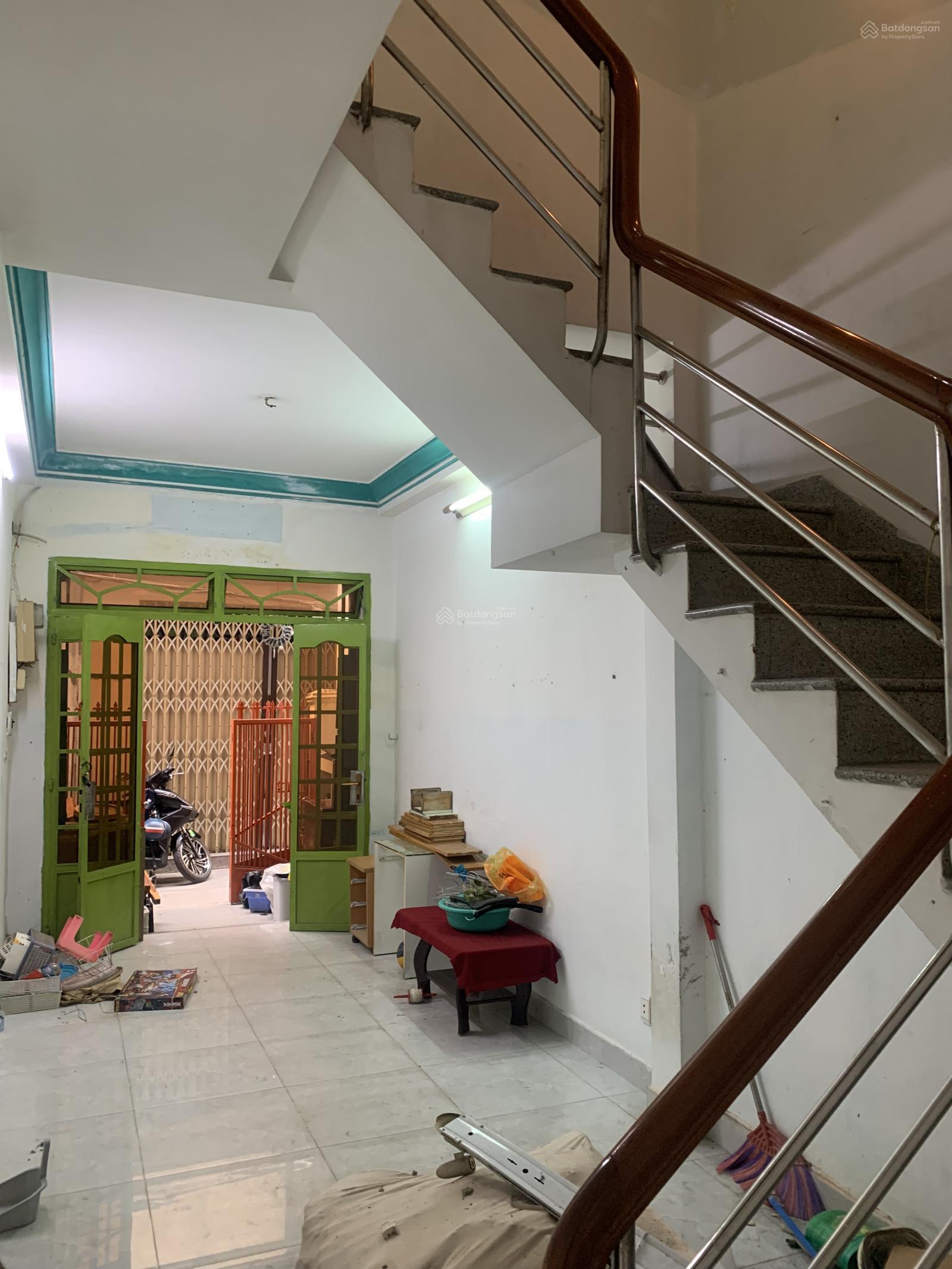 Nhà bán 3 tầng 2,8X13m 4PN, 3 WC - sàn và mái BTCT - Hẻm thông Trần Hưng Đạo P5 Q5. Sổ hồng HC đủ Nhà bán 3 tầng 2,8X13m 4PN, 3 WC - sàn và mái BTCT - Hẻm thông Trần Hưng Đạo P5 Q5. Sổ hồng HC đủ