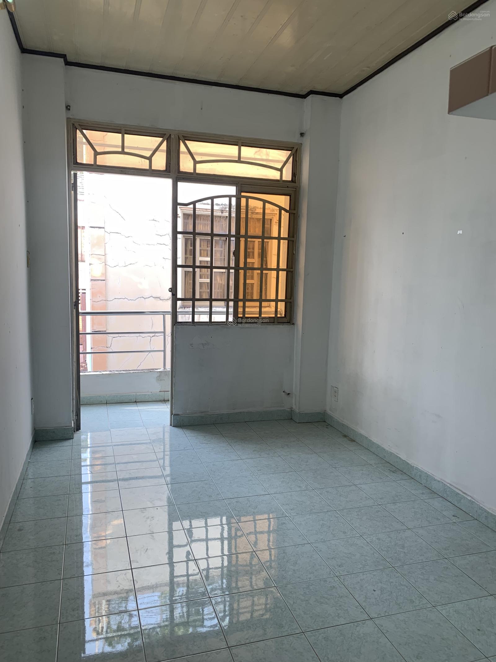 Nhà bán 3 tầng 2,8X13m 4PN, 3 WC - sàn và mái BTCT - Hẻm thông Trần Hưng Đạo P5 Q5. Sổ hồng HC đủ Nhà bán 3 tầng 2,8X13m 4PN, 3 WC - sàn và mái BTCT - Hẻm thông Trần Hưng Đạo P5 Q5. Sổ hồng HC đủ