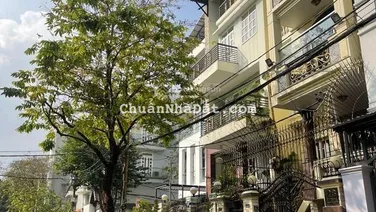 Biệt thự KDC Trung Sơn Q7 - 5 tầng có hầm - 6x20m - full nội thất gỗ - chỉ 29.5 tỷ
