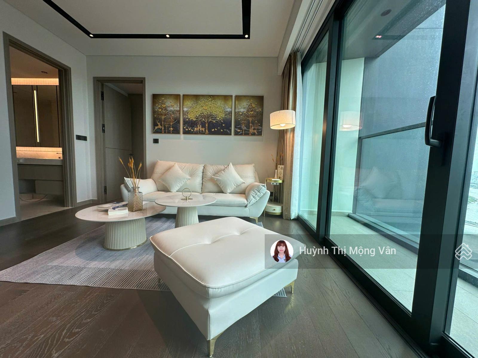 Cần cho thuê căn hộ cao cấp quận 1 Grand Marina 1PN-1WC. LH: 0909 024 ***