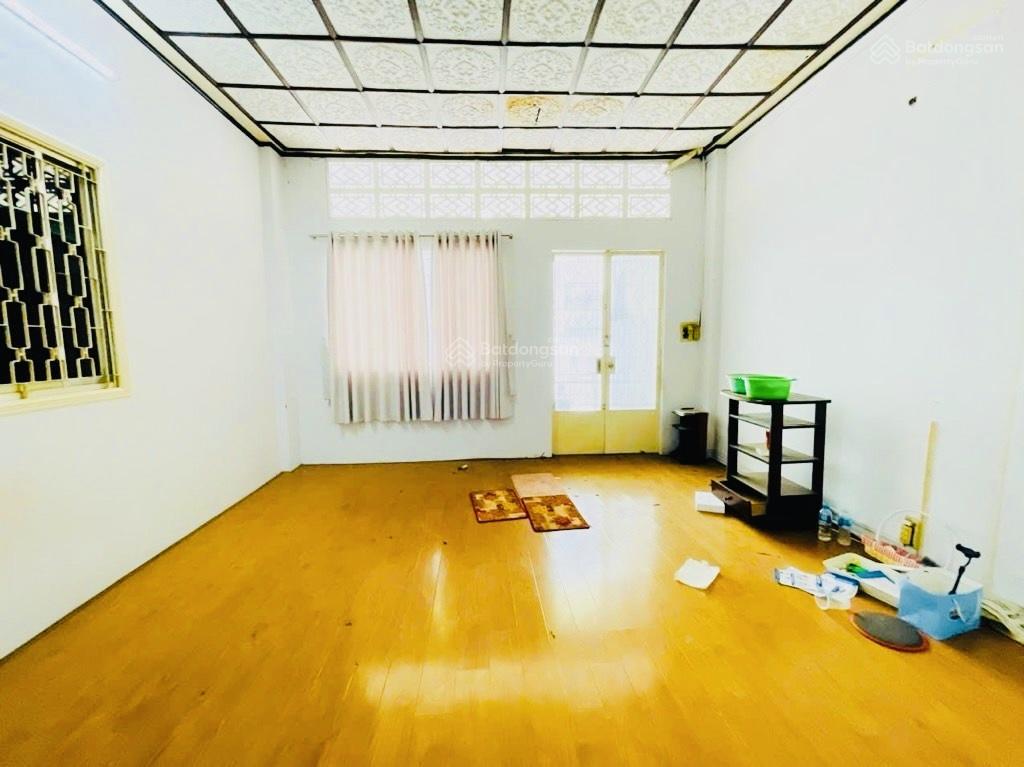 Bán nhà đường Điện Biên Phủ phường Bàn Cờ Q3 DT 70m2 ngang 4,2m đẹp - 2 tầng BTCT - giá chỉ 10,5tỷ