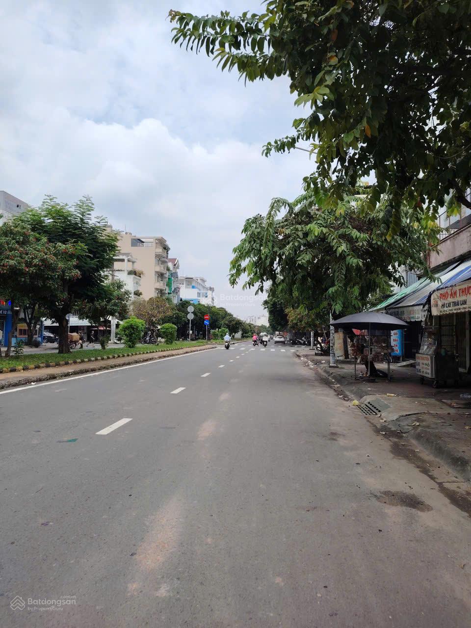 HXH Lê Thúc Hoạch, 62m2, 5.3*11.7m, 4 tầng, 5PN - 6WC, 9tỷ3, khu an ninh cực kì yên tĩnh, nhà đẹp