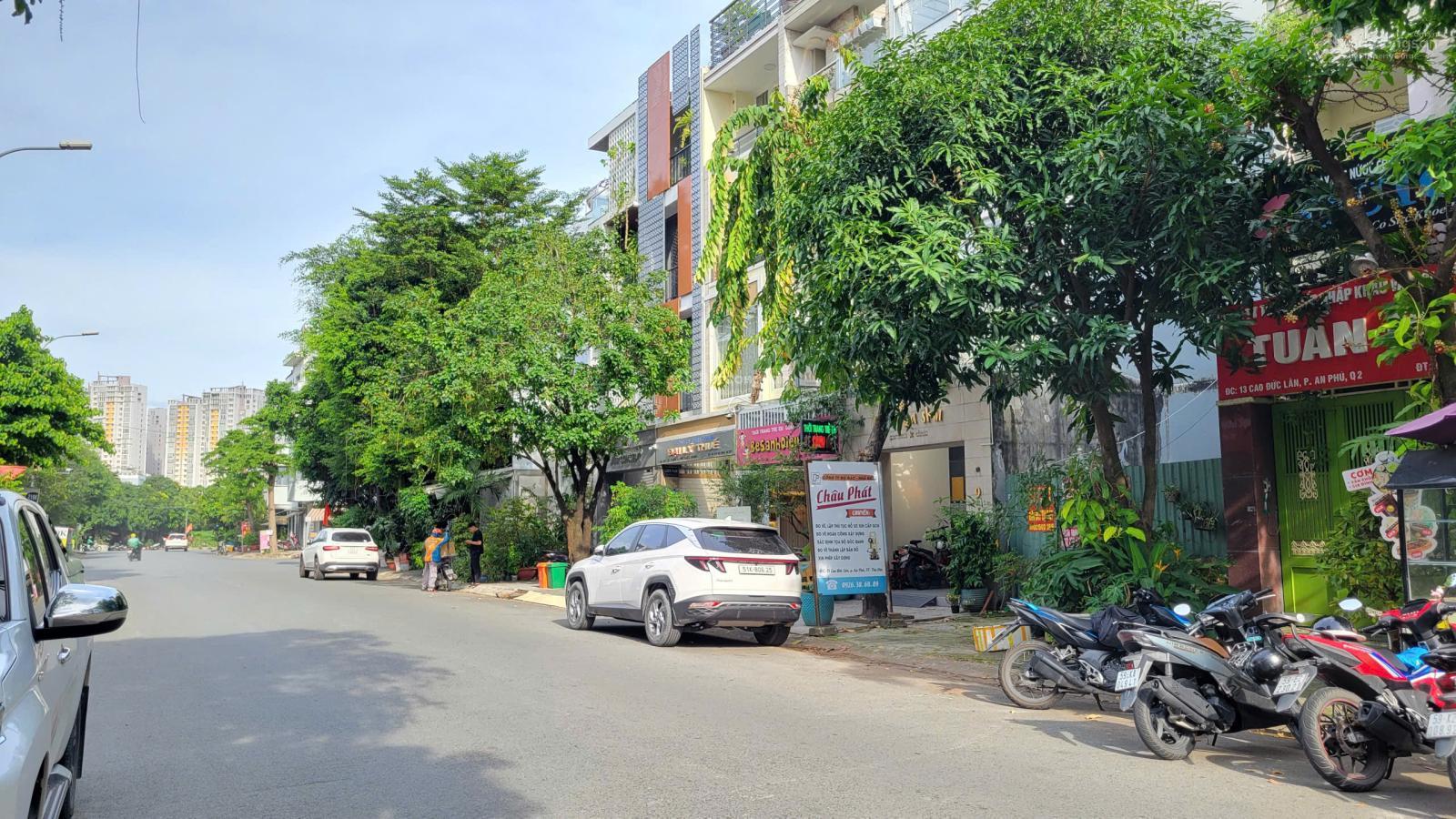 Cuối năm cần bán khuôn đất MT đường Cao Đức Lân. DT 8x16 - 1H + 3T - Giá bán nhanh 20.5 tỷ