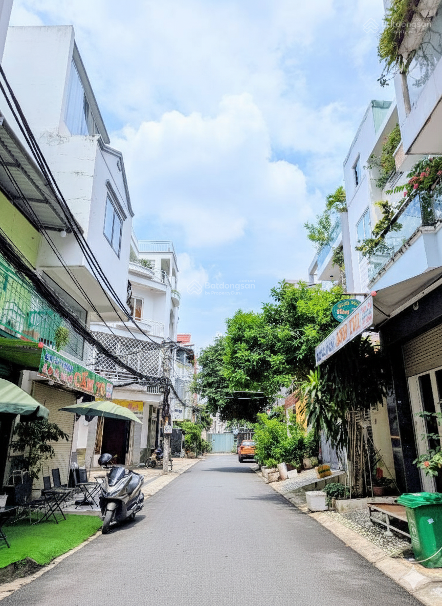 BÁN NHÀ 2 TẦNG , DT 4,5X17 , DƯƠNG BÁ TRẠC , QUẬN 8 , SHR , NGAY CẦU NGUYỄN VĂN CỪ