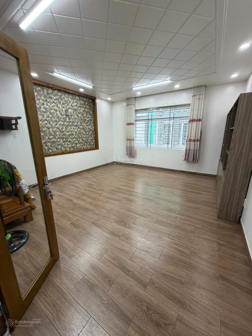 Nhà bán 4 Tầng-131m2(5 x 26) mặt tiền đường 12m KDC 6B Intresco, xã Bình Hưng, Bình Chánh cũ.