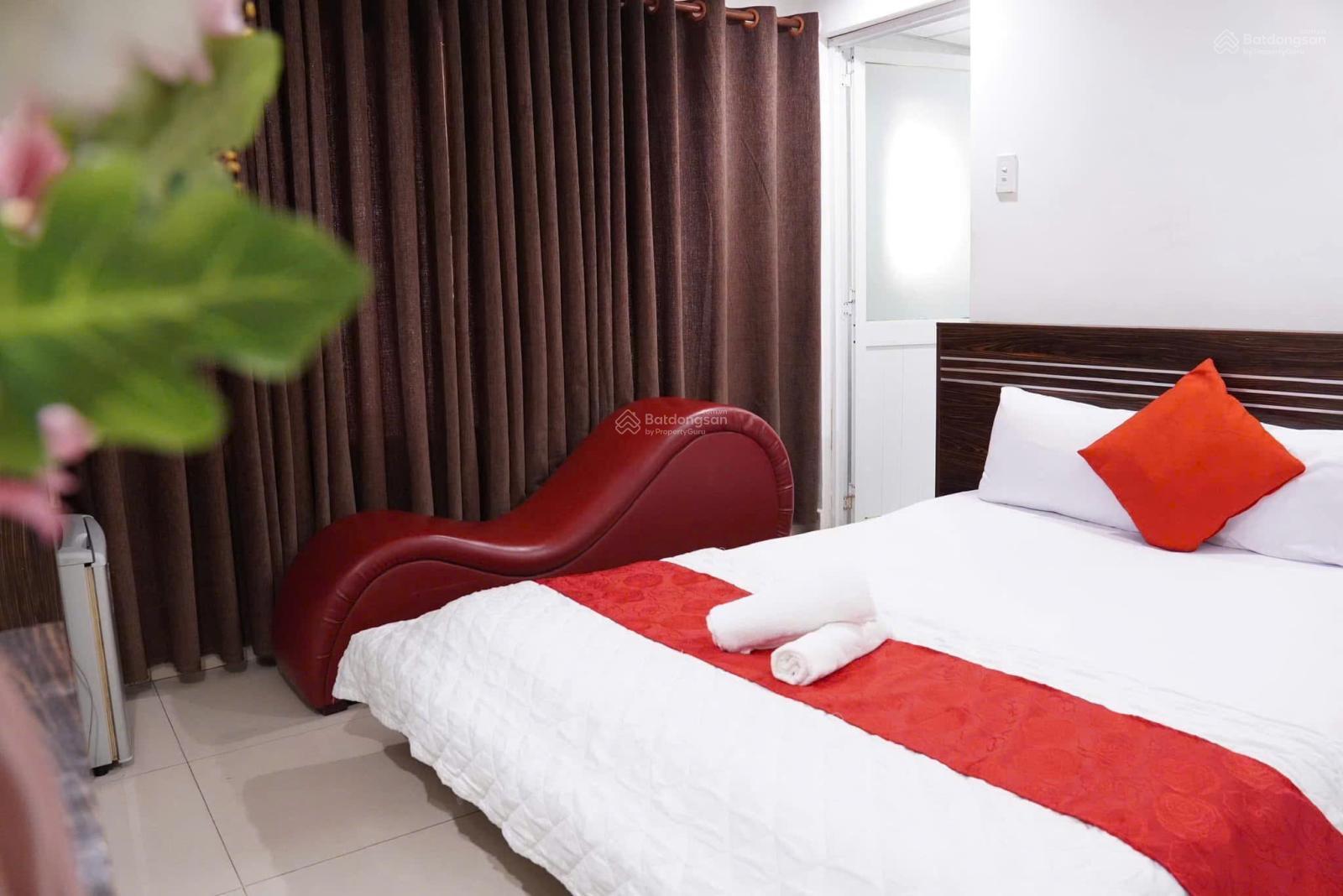 Siêu phẩm dòng tiền cực rẻ giảm còn 90 tỷ toà khách sạn 53 phòng Nguyễn Thị Thập, Q7, LH 0903 870 ***