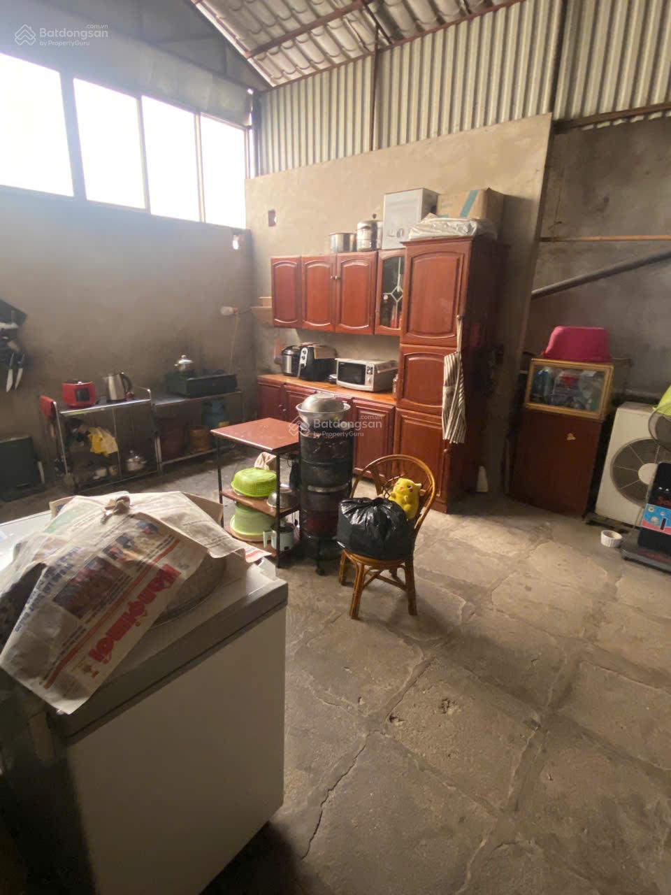 Bán nhà Lý Nam Đế, DT 90m x 3 tầng, mặt tiền 6.3m, lô góc 3 thoáng, 40.5 tỷ đồng