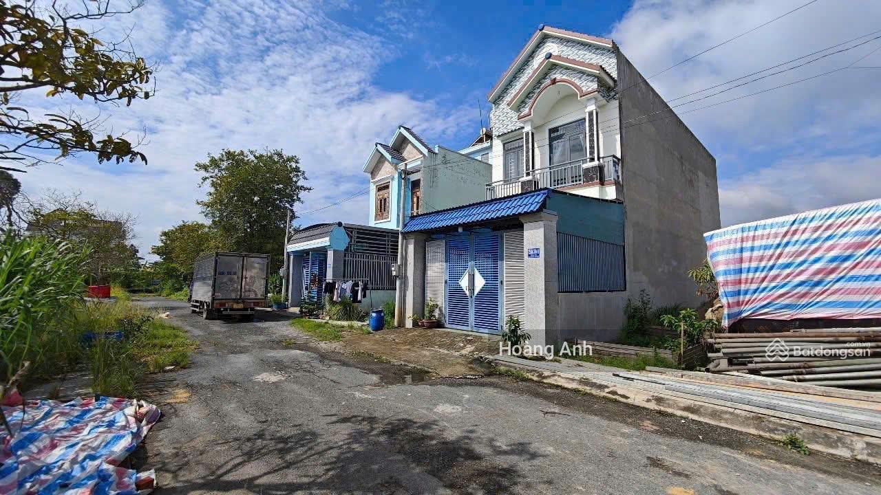 Cơ hội vàng! 690tr sang tên liền lô đất 101m2 đường Số 9, Tân Thông Hội, Củ Chi. Pháp lý chuẩn