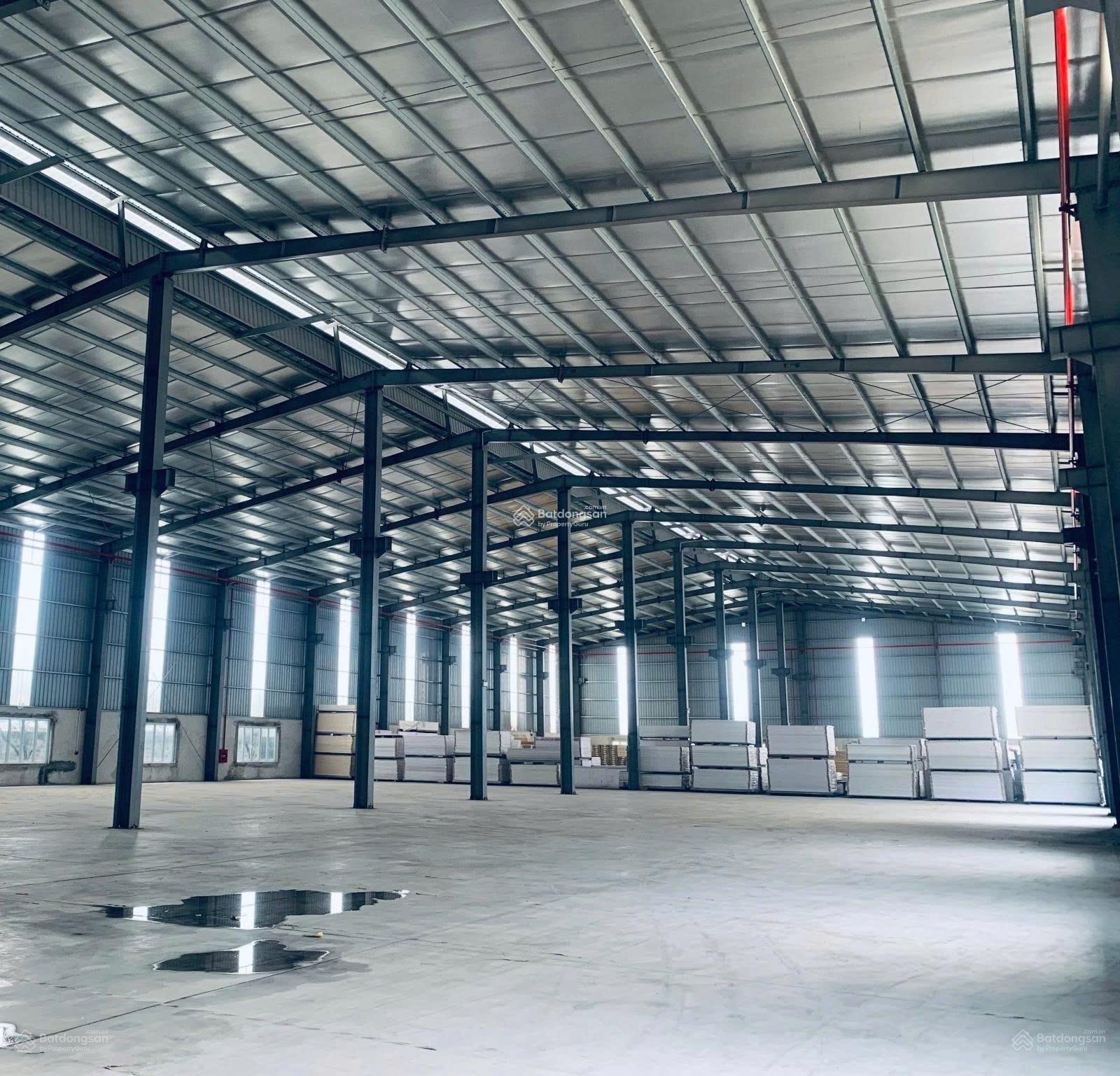 Cho thuê 3200m2 xưởng mới dựng ở đường 5, xa dân, trạm điện lớn. Tách lẻ được