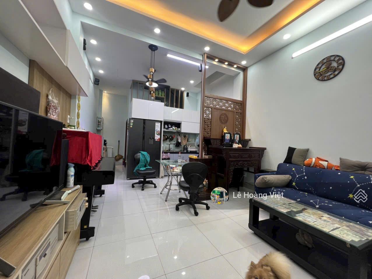 Nhà đường xe hơi thông 1 sẹc Nguyễn Thái Sơn - 3 tầng lầu - Hơn 7 tỷ