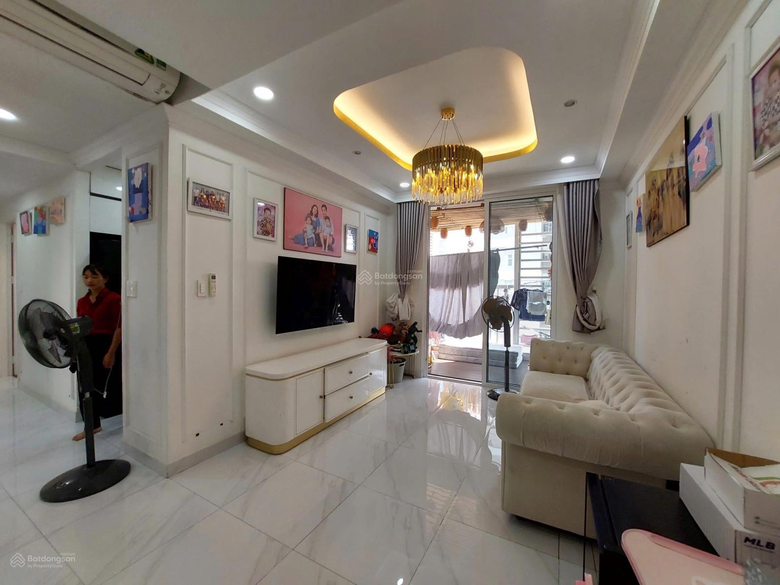 Chuyển nhượng căn góc 3PN.2WC tầng trung y hình, sổ hồng giá 9.5 tỷ- Orchard Garden