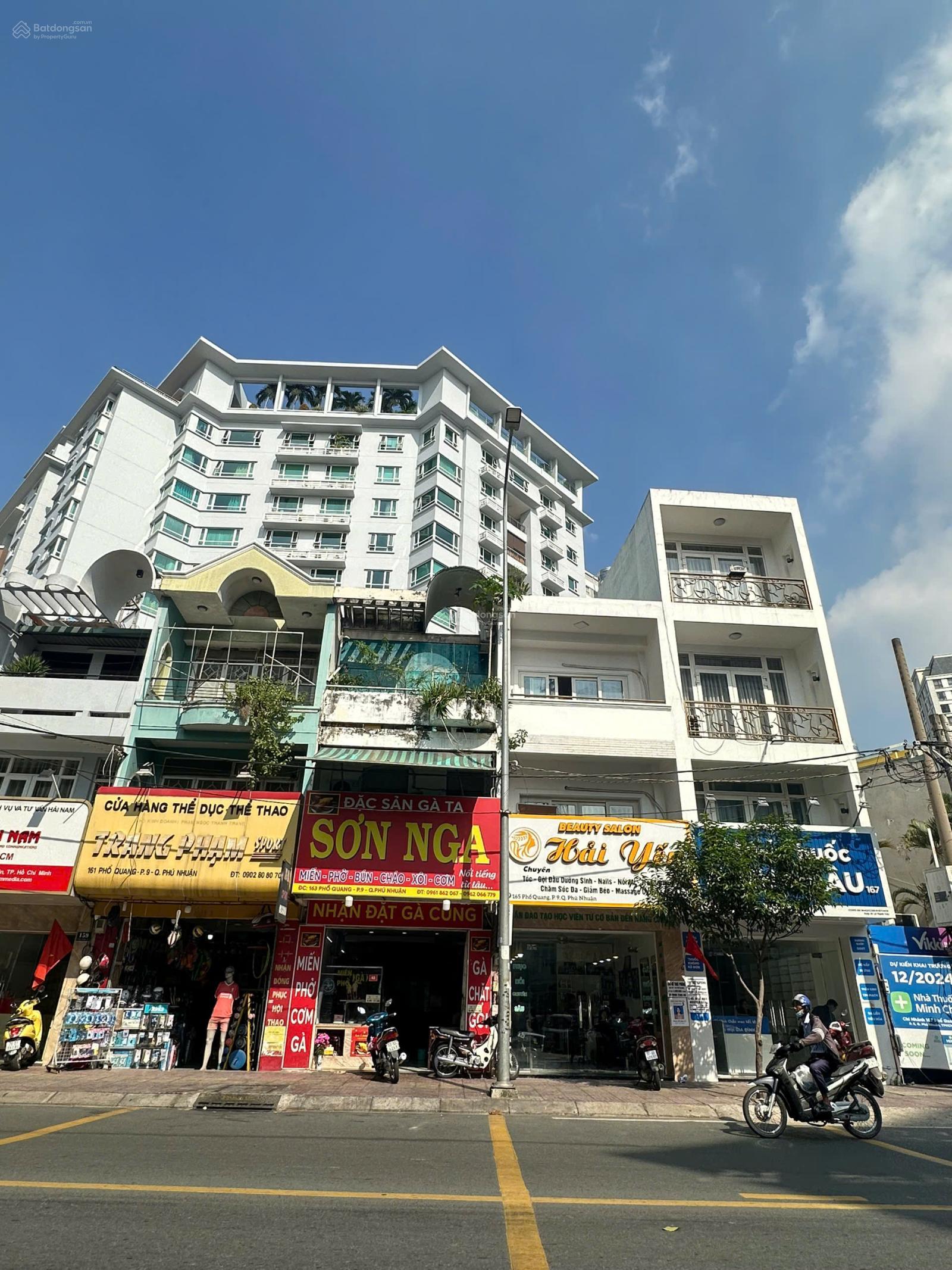 Cho thuê nhà mặt tiền đường Phổ Quang P9 Phú Nhuận - DT 4x20 - Trệt 2 Lầu - 35 triệu - 0979 282 ***