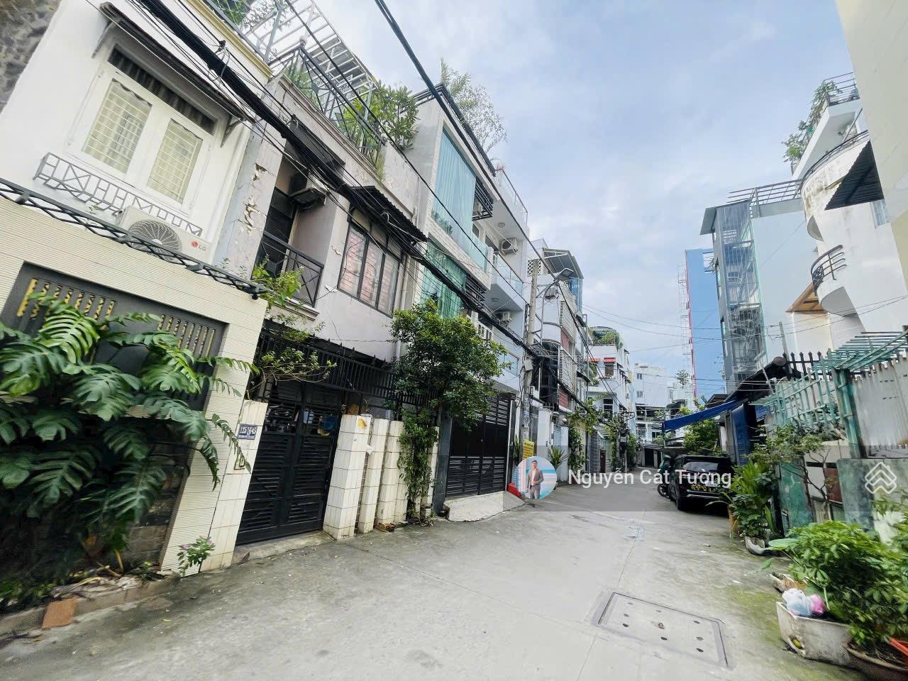 Bán đất Gần Chợ Bà Chiểu, cách Bùi Đình Tuý 100m, 4x21m, HXH 5m, GPXD 4.5 tầng, nhỉnh 100tr/m2