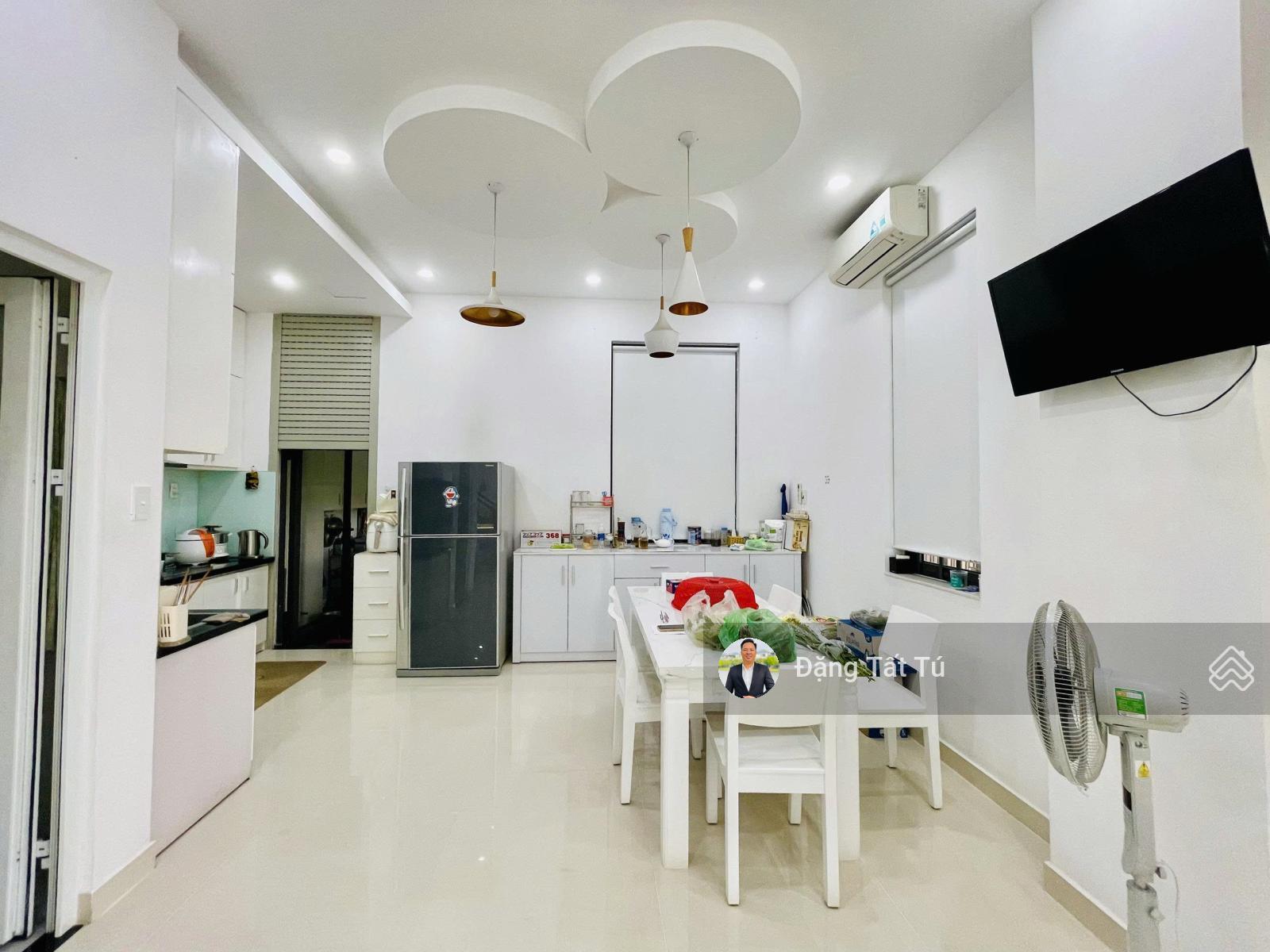 Nhà phố căn góc Lakeview city cần cho thuê giá chỉ 37tr/th đầy đủ nội thất đẹp. Lh: 0917 330 *** Nhà phố căn góc Lakeview city cần cho thuê giá chỉ 37tr/th đầy đủ nội thất đẹp. Lh: 0917 330 ***