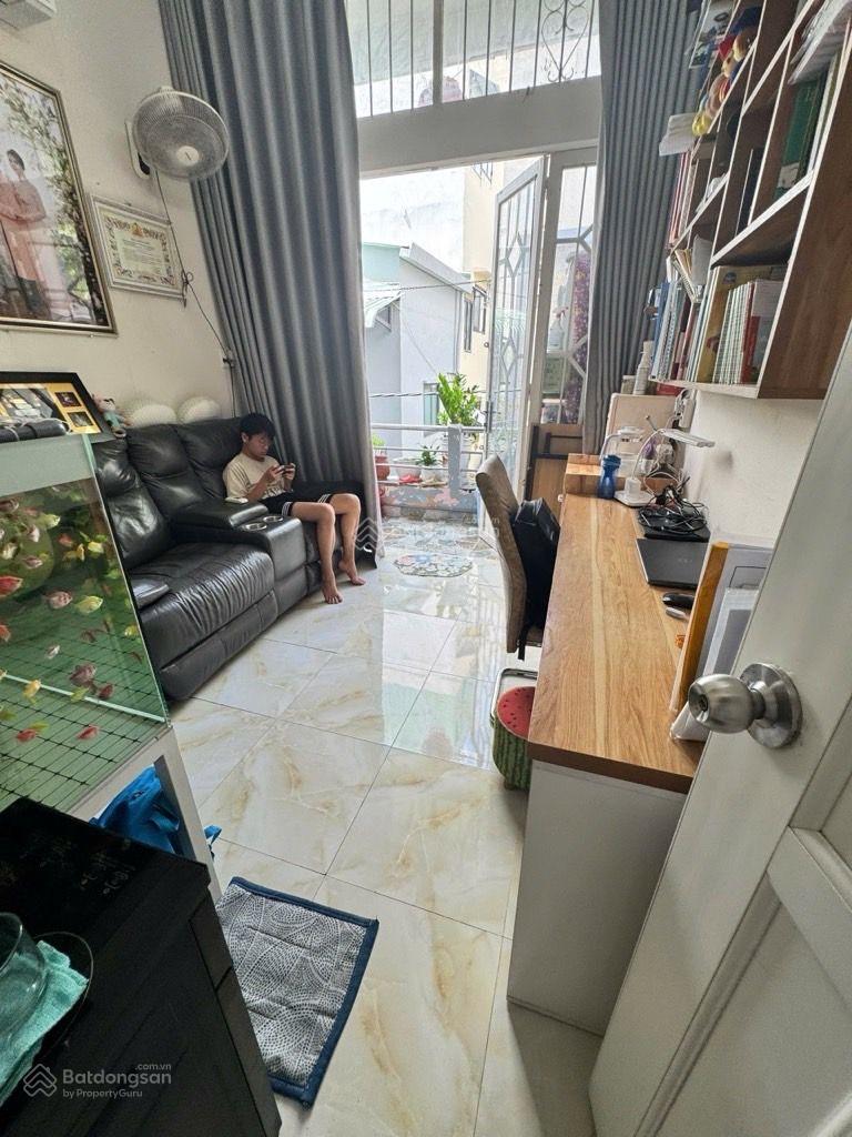 Nhà Vĩnh Viễn, P8, Quận 10, 3 tầng hẻm thông rộng rãi, gần mặt tiền