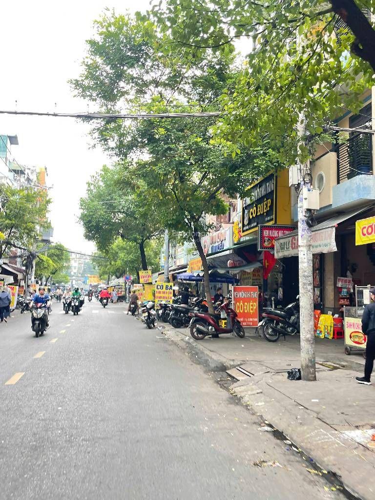 HẺM XE HƠI 1 TRỤC TRƯỜNG SA - 60M2 TIỆN XÂY MỚI - NỞ HẬU - NHỈNH 9 TỶ CÓ TL HẺM XE HƠI 1 TRỤC TRƯỜNG SA - 60M2 TIỆN XÂY MỚI - NỞ HẬU - NHỈNH 9 TỶ CÓ TL