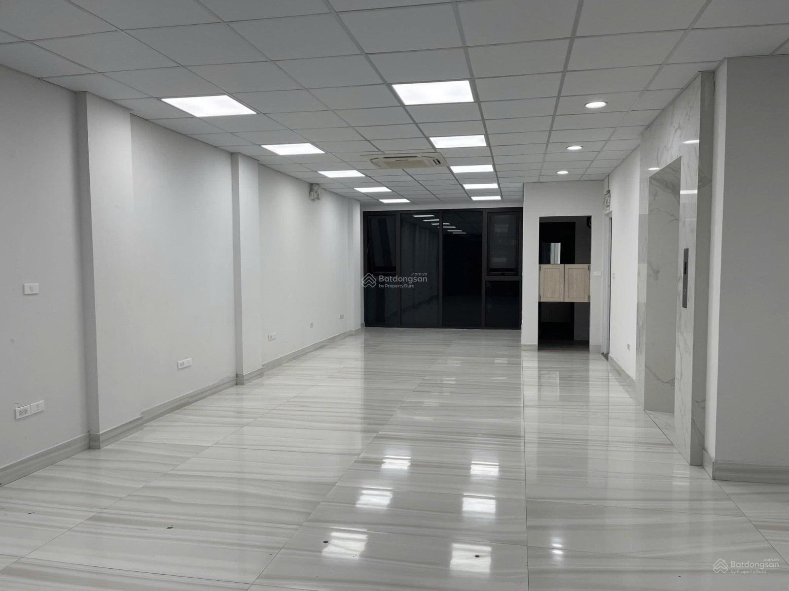 Cho thuê nhà MP Xã Đàn: 120m2 x 6 tầng, MT: 8m, thông sàn, thang máy, nguyên căn. LH: 0974 557 ***