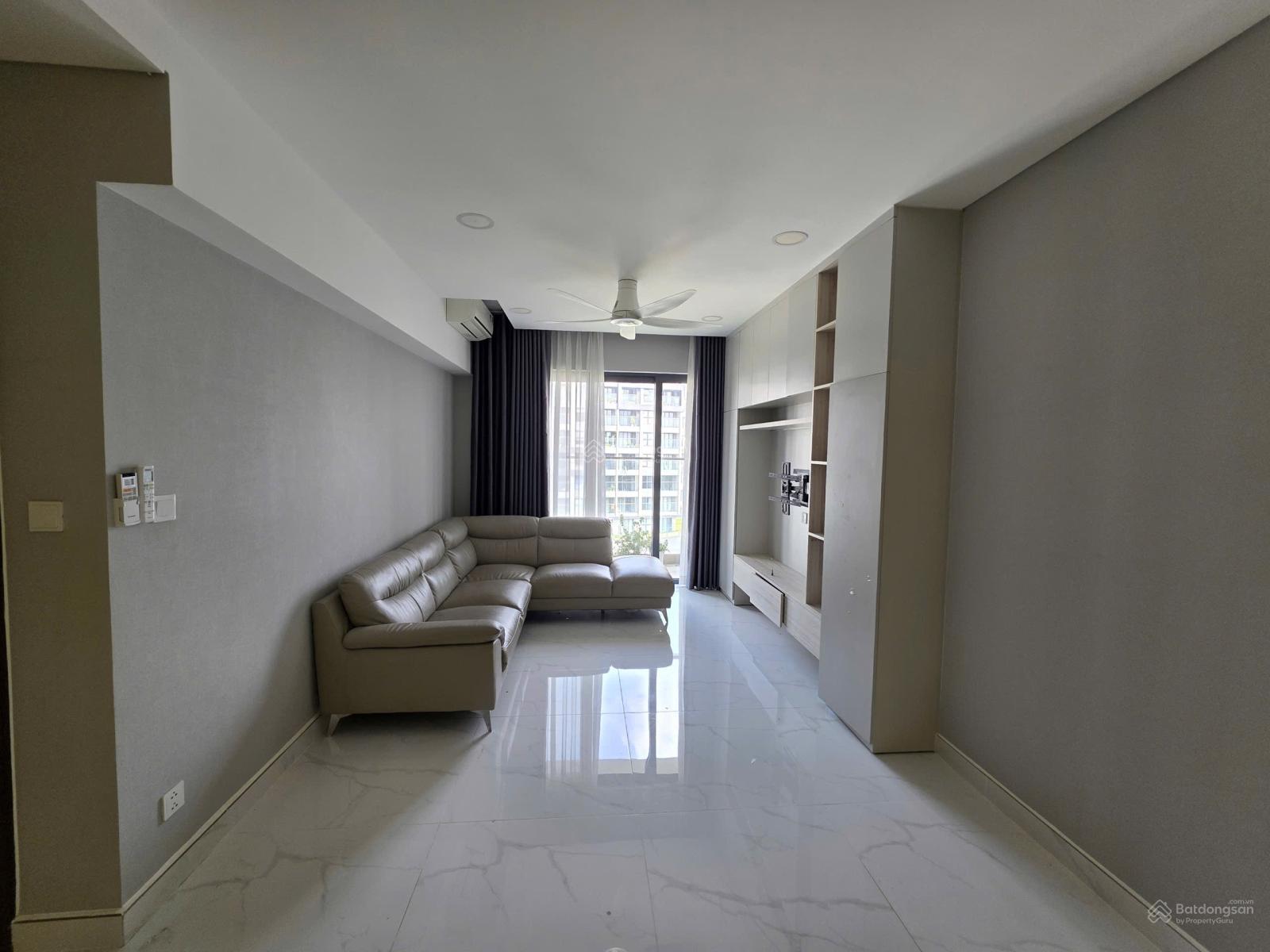 Cho thuê căn hộ Diamond Brilliant, DT: 112m2, view Bắc tầng đẹp, Giá 17tr/Th 0909 867 ***