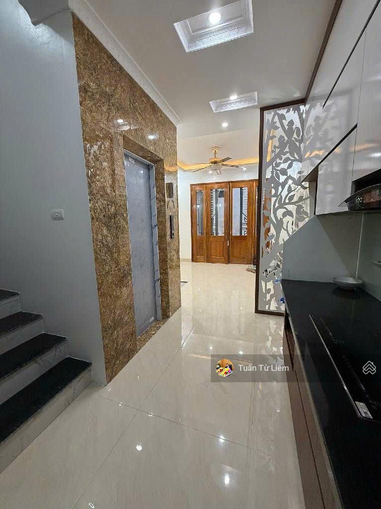 Minh Khai nhà mới tinh 35m,5 tầng thang máy chỉ hơn 7 tỷ-20m ra đường ô tô-miễn quy hoạch