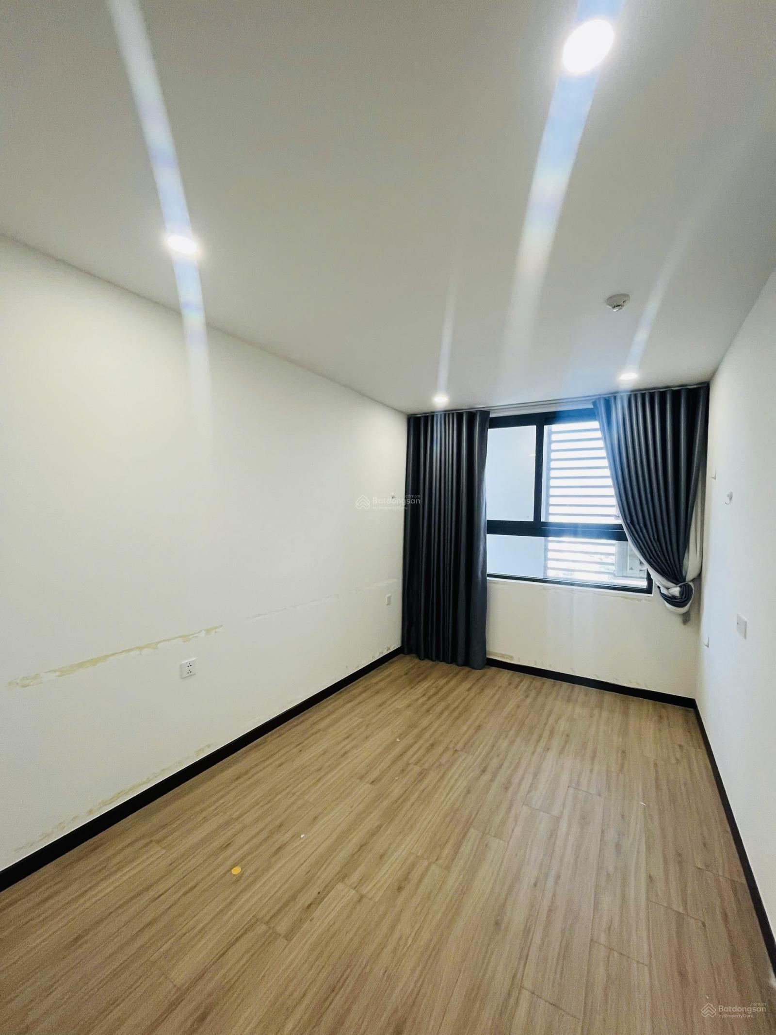 Bán căn hộ SkyView căn góc 2PN giá 2.320 tỷ buông sổ, có nội thất cơ bản Bán căn hộ SkyView căn góc 2PN giá 2.320 tỷ buông sổ, có nội thất cơ bản