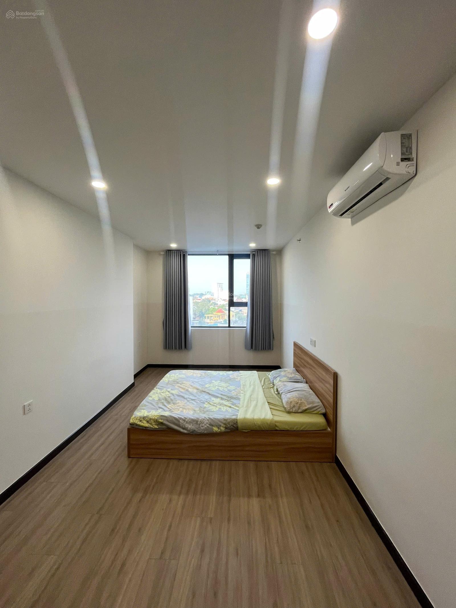 Bán căn hộ Skyview 2PN 79m2 có nội thất, giá 2.3 tỷ