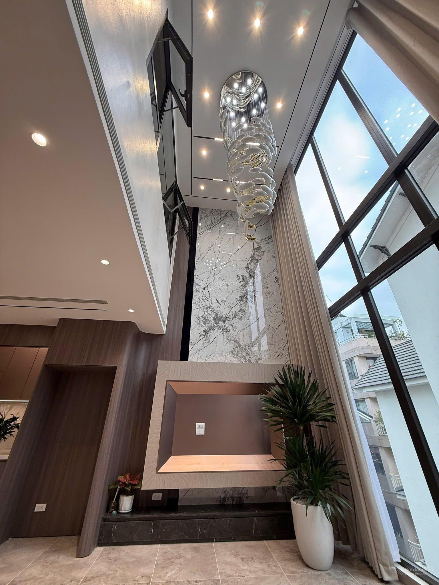 ĐỘI CẤN - BA ĐÌNH - PHÂN LÔ - Ô TÔ VÀO NHÀ - 7 TẦNG - THANG MÁY - NỘI THẤT CHÂU ÂU - 55M - 24.8TỶ