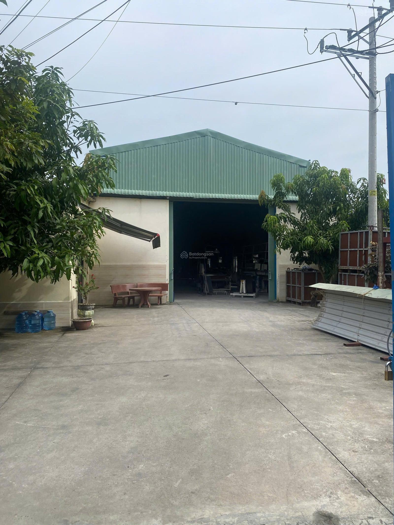 BÁN XƯỞNG MẶT TIỀN ĐƯỜNG NHỰA VĨNH TÂN, TÂN UYÊN (GẦN TP.HCM) Diện tích đất: 717 m Ngang: