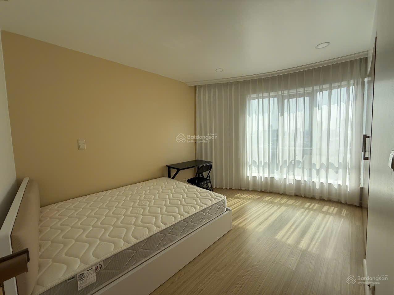 Tôi cần bán căn 4pn 162m2 tòa Green 93 Láng hạ, sổ lâu dài,Tầng 12 ,giá 22 tỷ.lh 0977 632 ***