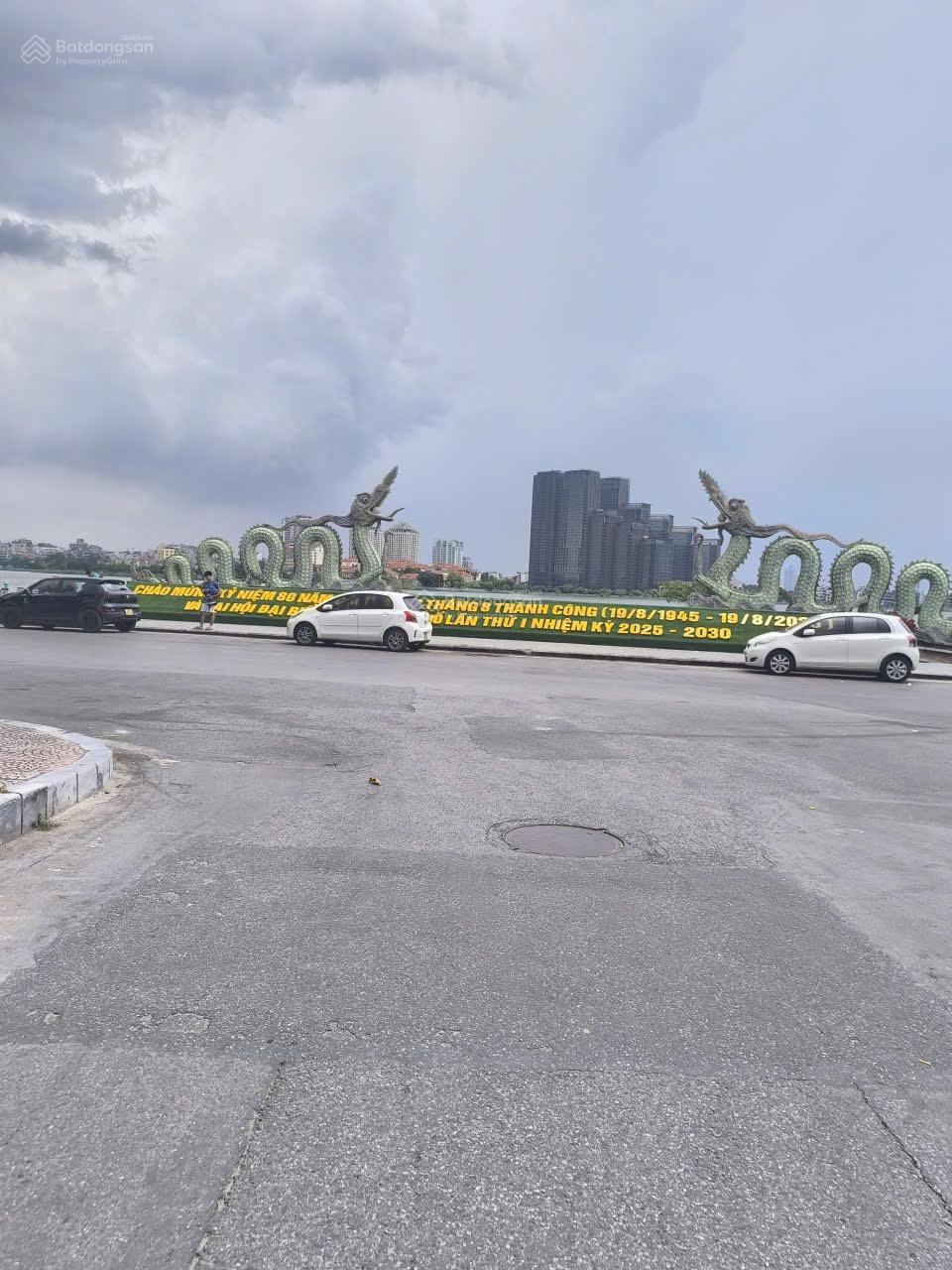 Bán Mảnh Đất Tuyệt Đẹp DT52m2-MT6.4m-ÔTô 9 Chỗ vào-Ngay Gần Hồ Tây &Phố Nhật Chiêu-Tây Hồ.Giá:21 Tỷ