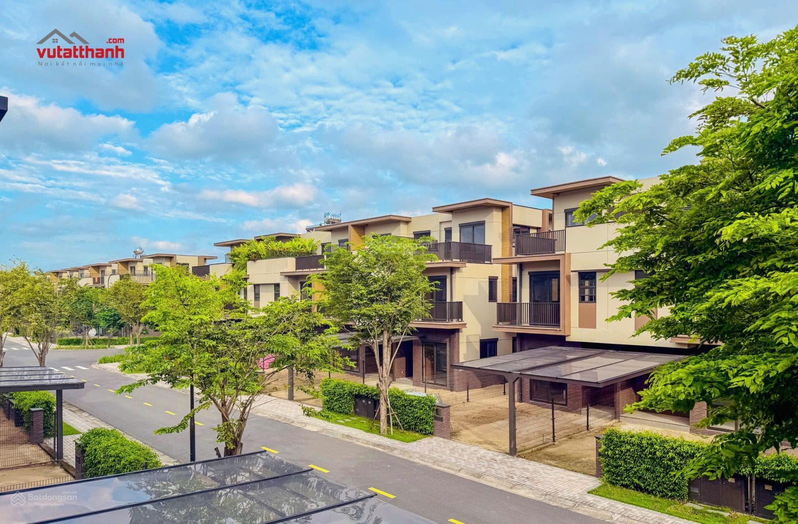 Nhà phố Izumi City Sổ Hồng Riêng, 7x20.5 500m ra quảng trường và Mall. Xem nhà: 0932 038 ***