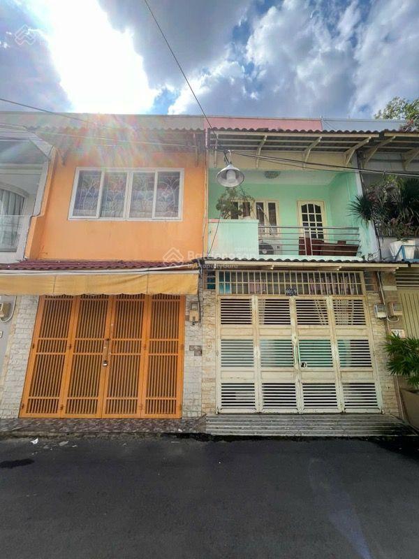 Nhỉnh 9 tỷ nhà khu vực trung tâm quận 10 Hẻm 601/ đường cmt8 Hẻm xe hơi thông thoáng khu cao cấp