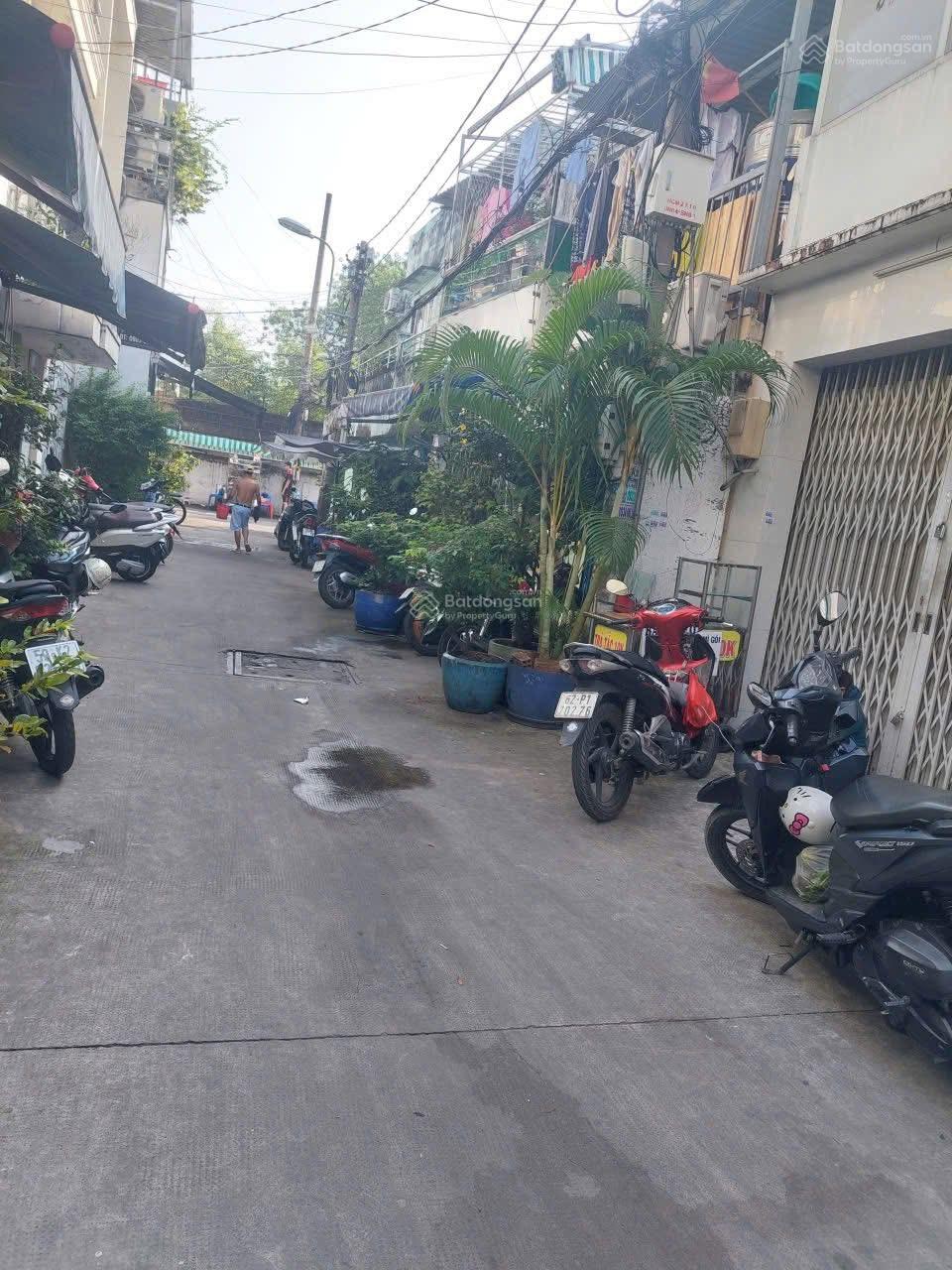 Cho thuê nhà Phạm Văn Chí 2 tầng mới đẹp 42m2 dọn vào ở ngay chỉ 9 triệu