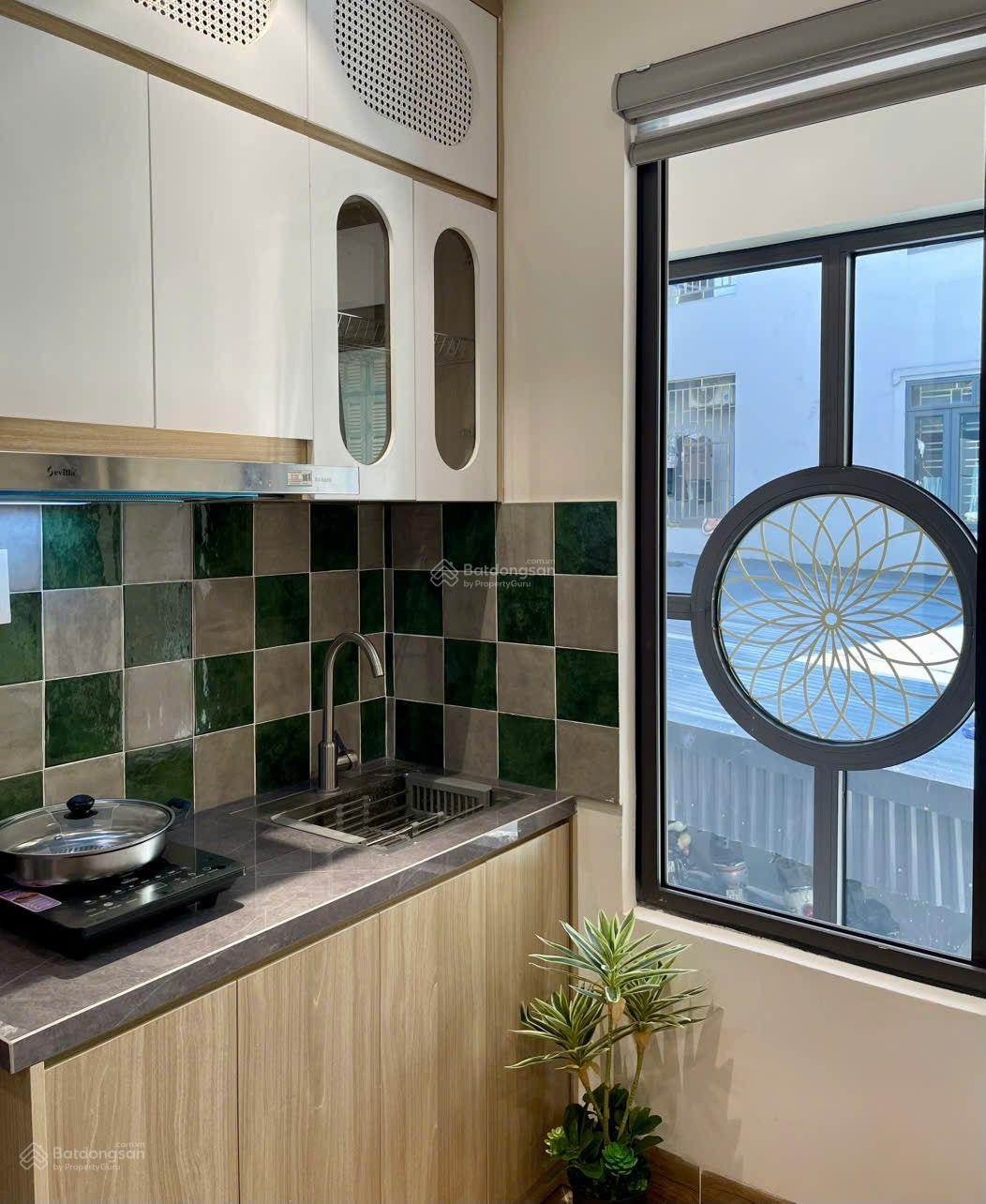 Bán Tòa CCMN 122m2 8 tầng 35 phòng kk dòng tiền 150tr/tháng tại Xuân Phương giá chỉ 28.5 tỉ