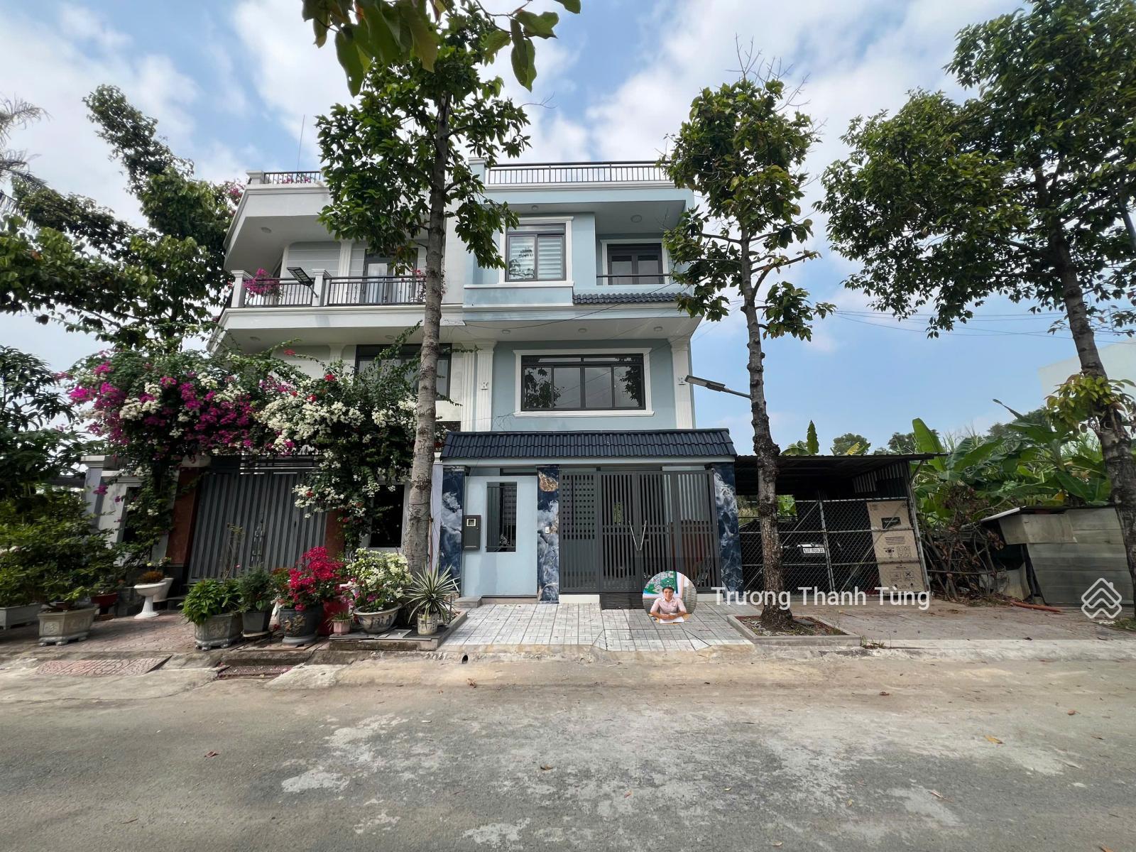 Bán đất đường Bưng Ông Thoàn, gần khu công nghệ cao. Giá 70tr/m2