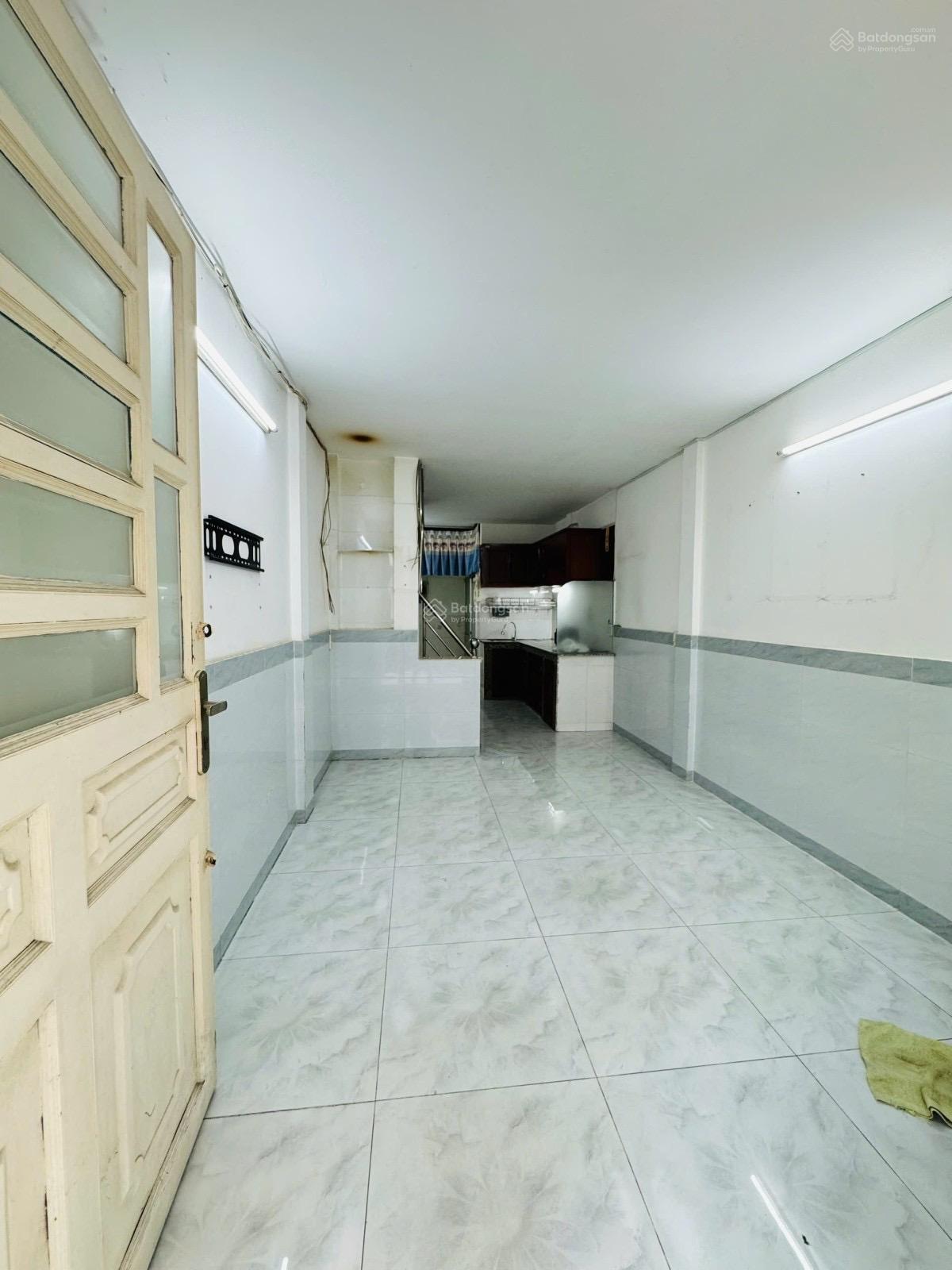 Nhà đẹp giá rẻ 2 tầng BTCT 31 m2 tại Đỗ Xuân Hợp vào ở ngay chỉ 3.3 Tỷ