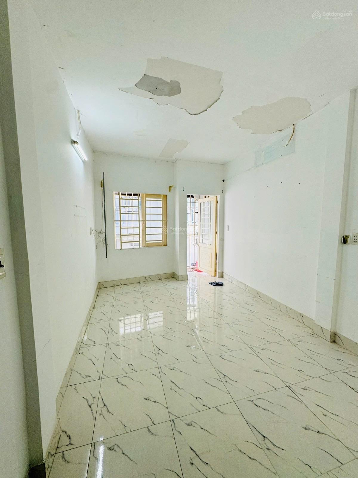 Nhà đẹp giá rẻ 2 tầng BTCT 31 m2 tại Đỗ Xuân Hợp vào ở ngay chỉ 3.3 Tỷ