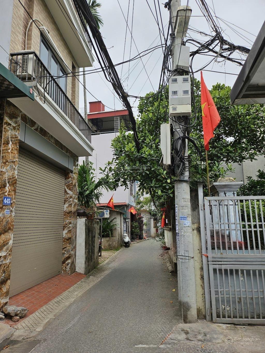 Nhỉnh 3 tỷ có ngay 34m đất ở, hộ khẩu quận Long Biên, tặng nhà cấp 4 ở hay cho thuê dòng tiền Nhỉnh 3 tỷ có ngay 34m đất ở, hộ khẩu quận Long Biên, tặng nhà cấp 4 ở hay cho thuê dòng tiền