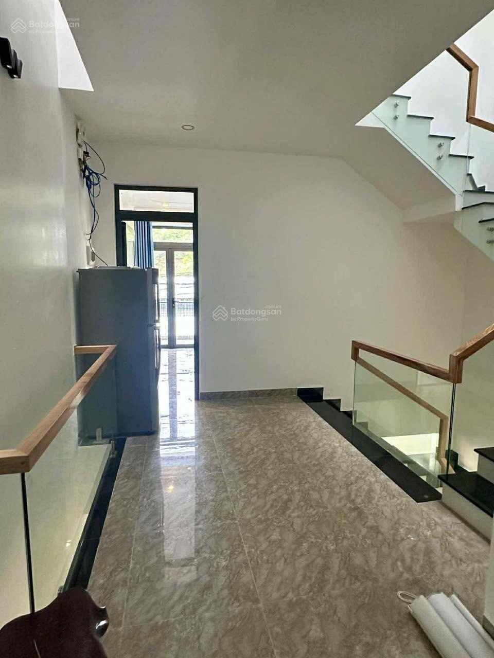 Bán nhà ngang giá bán đất- mặt tiền Phong Châu nhà 3 tầng 73,3m²- 6 Tỷ