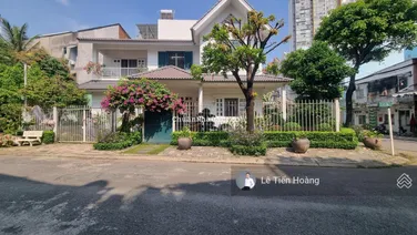 BÁN biệt thự 252 Phường Phú Thuận Quận 7 2 mặt tiền view công viên siêu đẹp